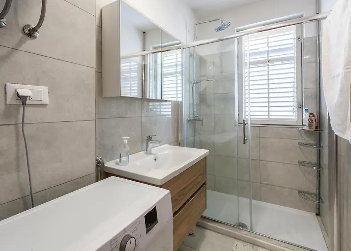 1 Bedroom Amazing In Funtana